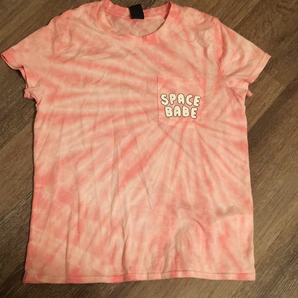 Pink tie-dye t-shirt